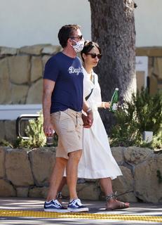 Jordana Brewster feet photo thumbnail