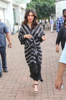 Kareena Kapoor feet photo thumbnail