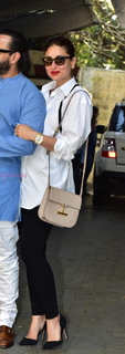 Kareena Kapoor feet photo thumbnail