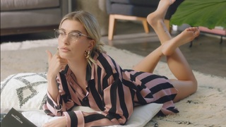 Hailey Bieber feet photo thumbnail