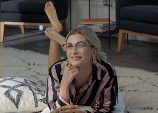 Hailey Bieber feet photo thumbnail