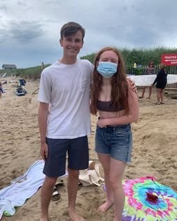 Sadie Sink feet photo 3