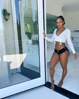 Qimmah Russo feet photo thumbnail
