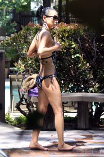 Bai Ling feet photo thumbnail