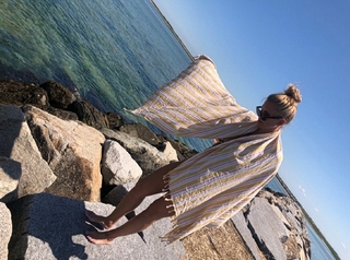 Natasha Henstridge feet photo thumbnail