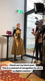Xenia Tchoumitcheva feet photo thumbnail