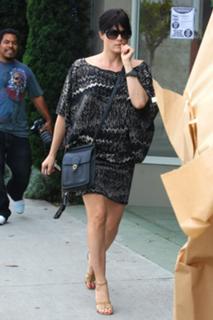 Selma Blair feet photo thumbnail