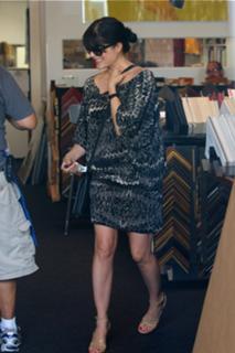 Selma Blair feet photo thumbnail