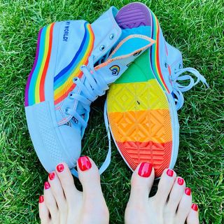 Sonya Kraus feet photo thumbnail