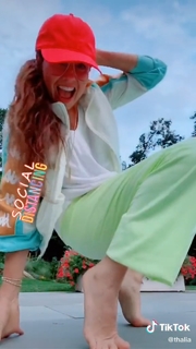 Thalía feet photo thumbnail
