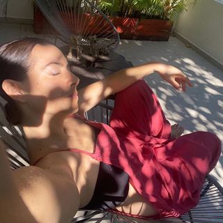 Claudia Lizaldi feet photo thumbnail
