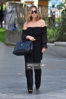 Myleene Klass feet photo thumbnail