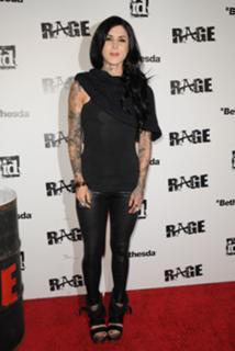 Katherine von Drachenberg feet photo thumbnail