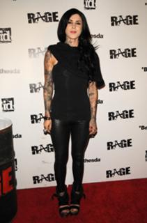Katherine von Drachenberg feet photo thumbnail