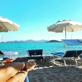 Melissa Satta feet photo thumbnail
