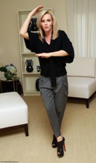 Jenny McCarthy-Wahlberg feet photo thumbnail
