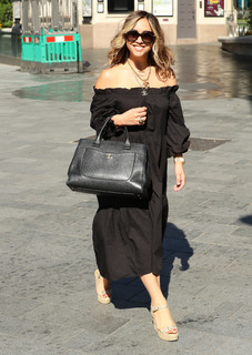 Myleene Klass feet photo thumbnail