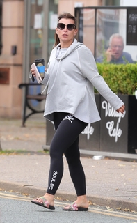 Coleen Rooney feet photo thumbnail