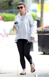 Coleen Rooney feet photo thumbnail