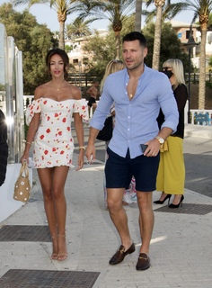 Michelle Keegan feet photo thumbnail