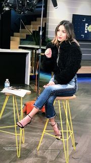 Erin Lim feet photo thumbnail