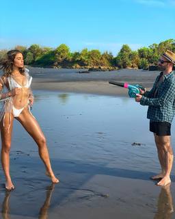 Olivia Culpo feet photo thumbnail