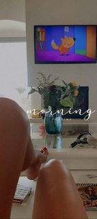 Athina Oikonomakou feet photo thumbnail