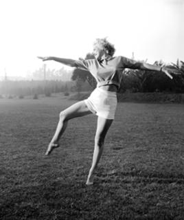 Marilyn Monroe feet photo thumbnail
