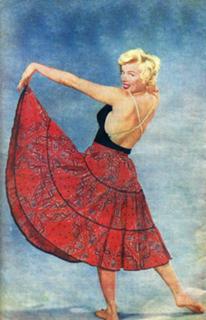 Marilyn Monroe feet photo thumbnail