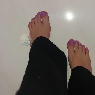 Isa Pes feet photo thumbnail
