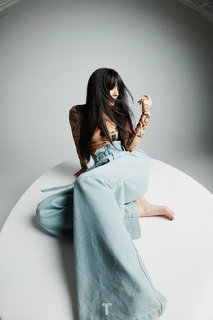 Mi Yang feet photo thumbnail