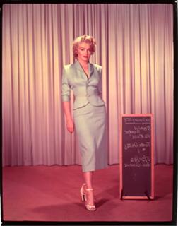 Marilyn Monroe feet photo thumbnail