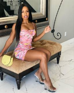 Qimmah Russo feet photo thumbnail