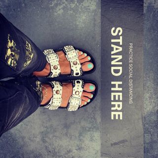 Heidi Klum feet photo thumbnail