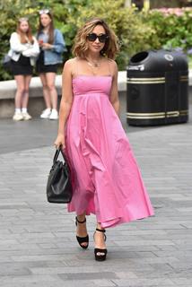 Myleene Klass feet photo thumbnail