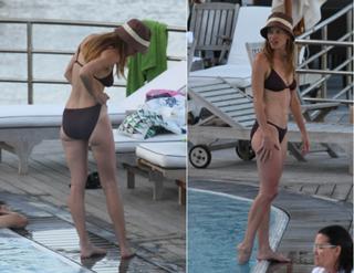 Hilary Swank feet photo thumbnail