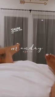 Vida Guerra feet photo thumbnail