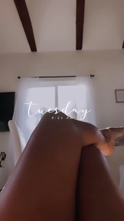 Vida Guerra feet photo thumbnail