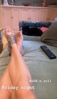 Fearne Cotton feet photo thumbnail