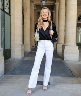 Karolina Pisarek feet photo thumbnail