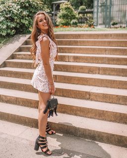 Lola Weippert feet photo thumbnail