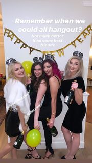 Gabbie Hanna feet photo thumbnail