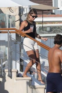 Sofia Richie feet photo thumbnail
