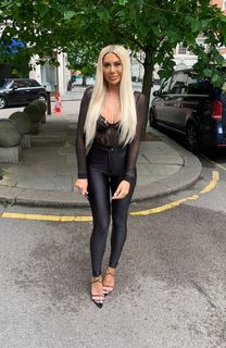 Chloe Ferry feet photo thumbnail