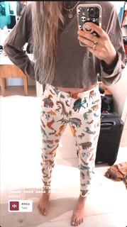 Behati Prinsloo feet photo thumbnail