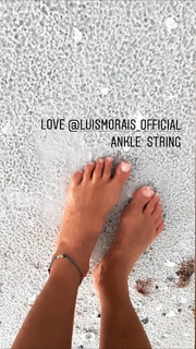 Elle Macpherson feet photo thumbnail