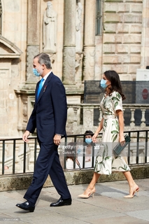 Queen Letizia of Spain feet photo thumbnail