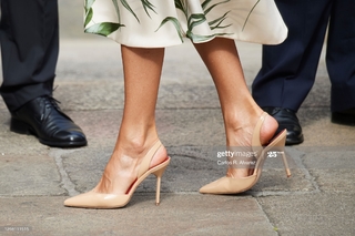 Queen Letizia of Spain feet photo thumbnail