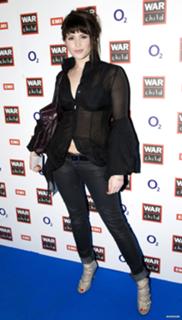 Gemma Arterton feet photo thumbnail