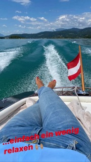 Verona Pooth feet photo thumbnail